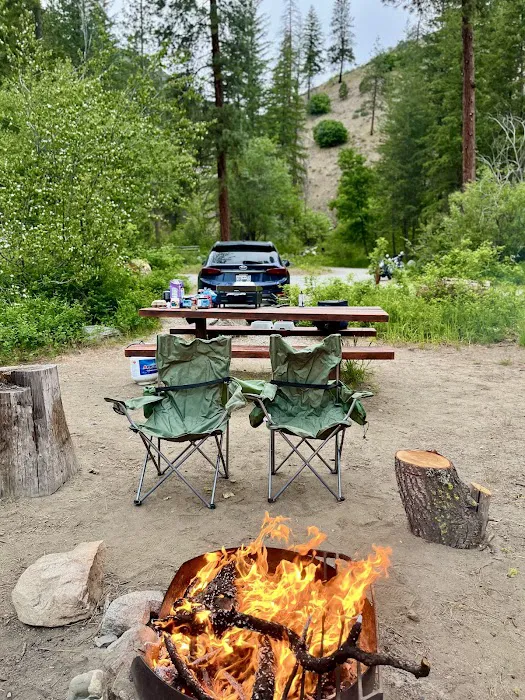 Pine Flats Campground Picture 4