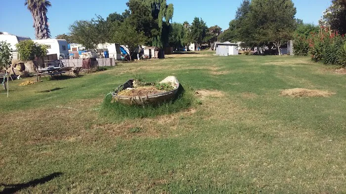 Rivers Edge Marina & Resort Picture 3