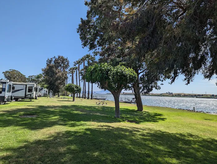 Duck Island RV Park and Fishing Resort - All campers and guests must be 18 years of age or older. Picture 4