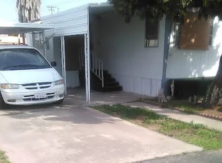 Country Western Mobile Home & RV Park