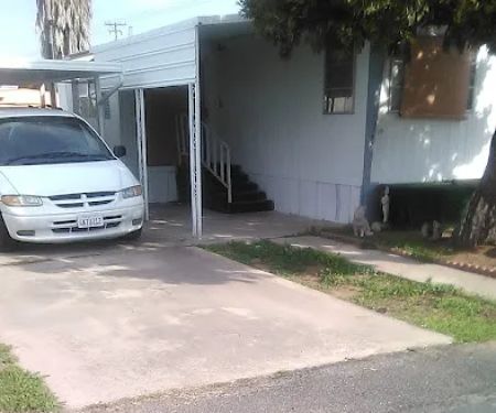 Country Western Mobile Home & RV Park