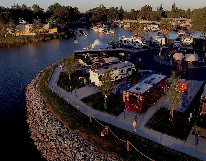 Riverside RV Park Picture 3