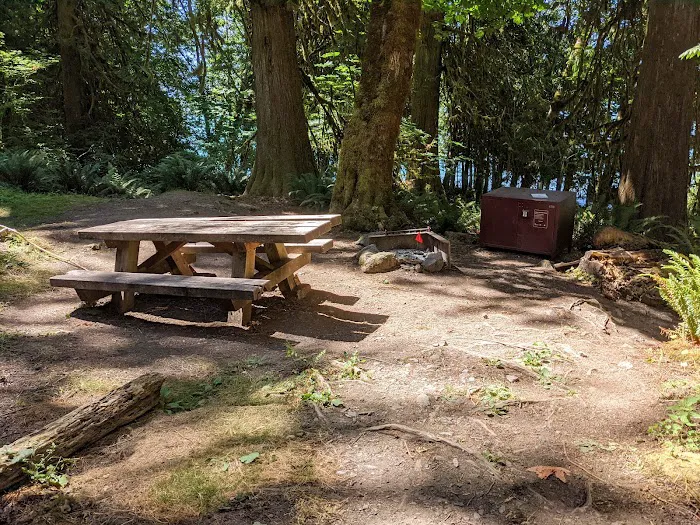 Maple Grove Campground Picture 10