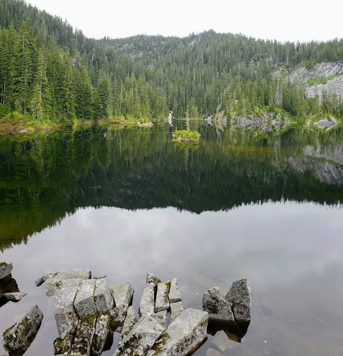 Rainbow Lake Campground Picture 10