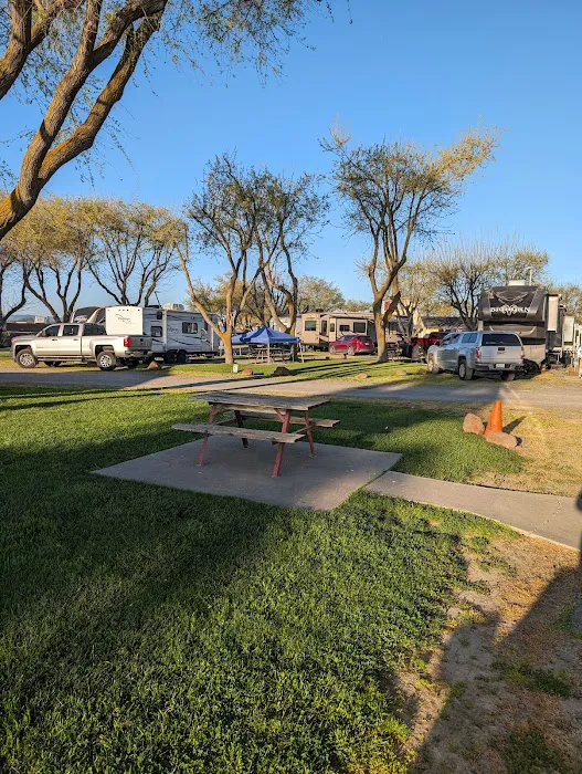Happy Time RV Park Picture 2