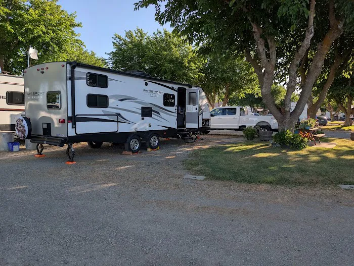 Happy Time RV Park Picture 6