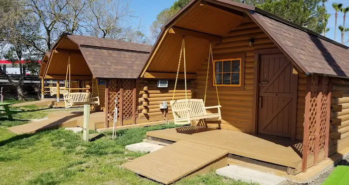 SacWest RV Park & Campground Picture 9