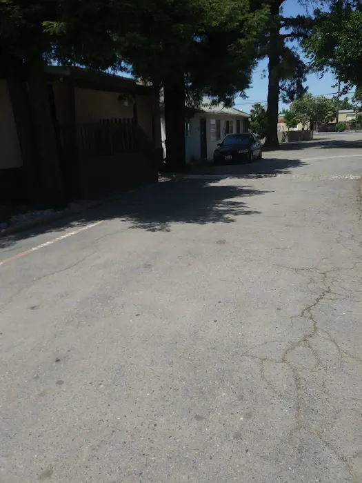 Skylark Mobilehome Park Picture 6