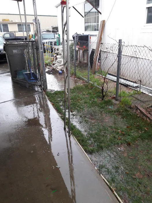 Capri Mobile Home Park Picture 8