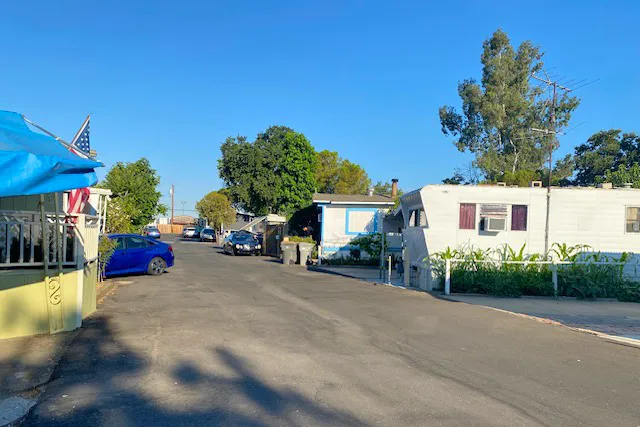 Trails End Mobile Home Park Picture 7