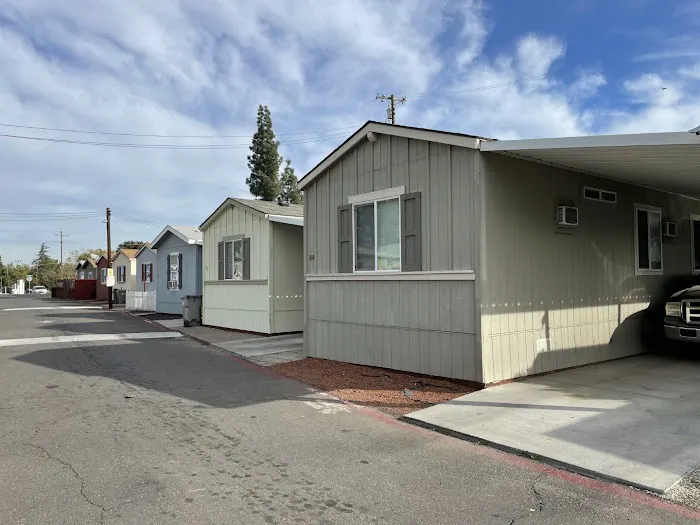 West Sacramento MH & RV Park Picture 1
