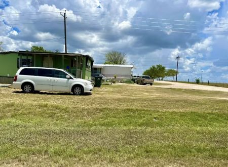 Hillside Weimar Mobile Home Park