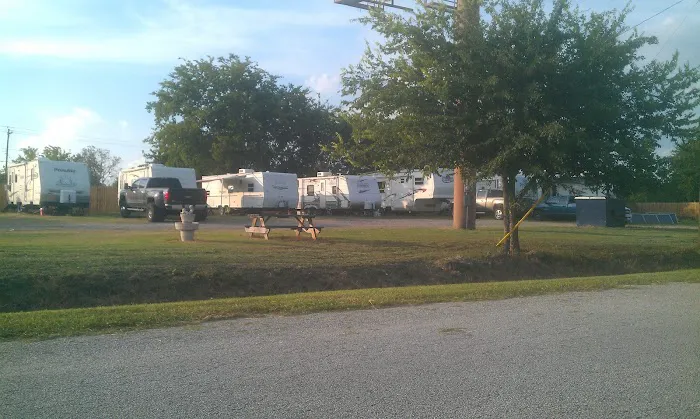 Lazy K RV Park Picture 9