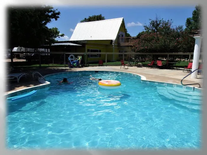 Columbus RV Park & Campground Picture 3