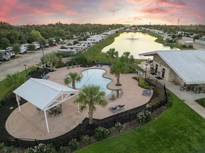 Highway 6 RV Resort by QRV Picture 1