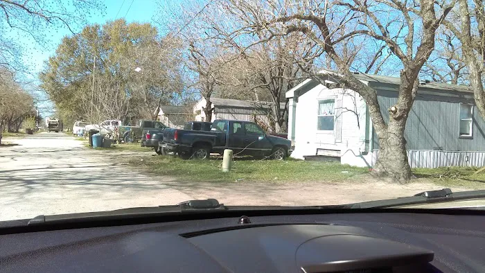 Suburban RV & Mobile Home Park Picture 9