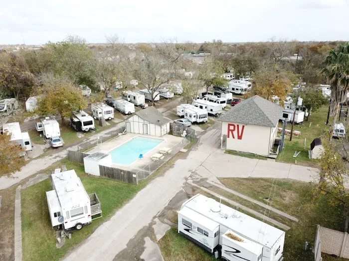 USA RV Park & Laundromat Picture 3