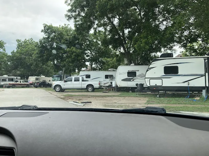 USA RV Park & Laundromat Picture 2