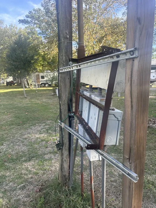 Alley Trailer Park Picture 4