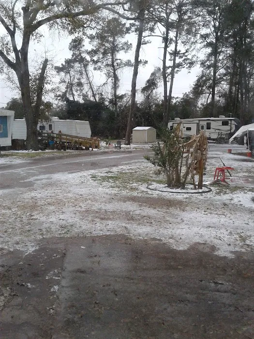 Alley Trailer Park Picture 3