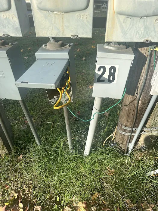 Alley Trailer Park Picture 6