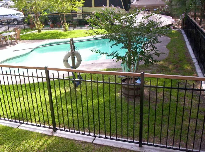 Lone Star Lakes RV Park Picture 7
