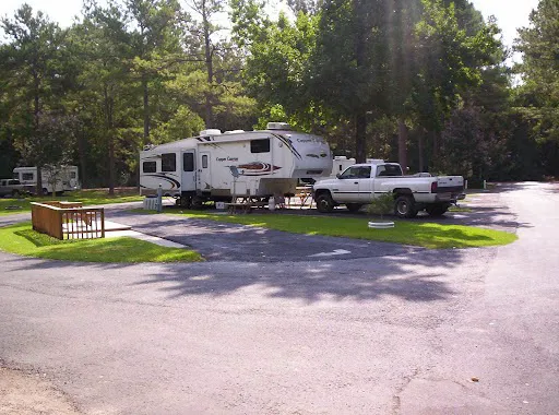 Lone Star Lakes RV Park Picture 9