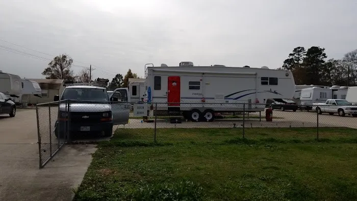R & L RV Park Picture 1