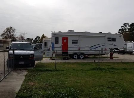 R & L RV Park