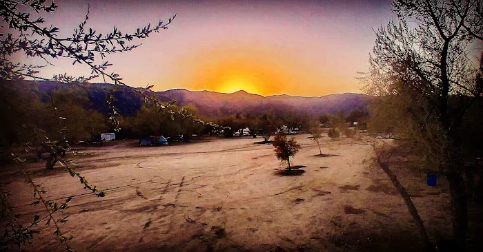 Coyote Cove Lakeside Camping Picture 6