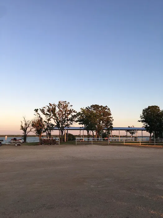 Fort Phantom Lakeside RV Park Picture 9