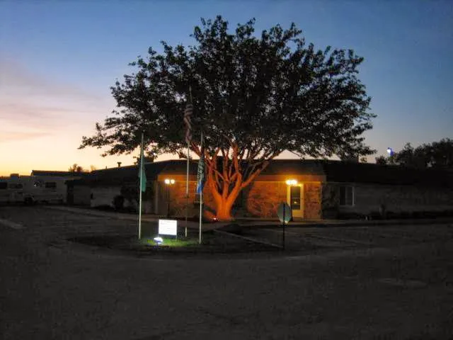 Coachlight Manufactured Home Community Picture 4
