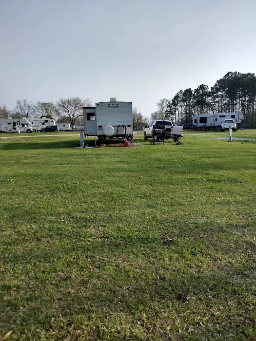 Dale's RV Park Picture 1