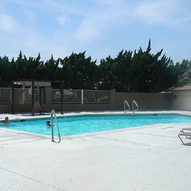 Rancho Riverside Picture 3