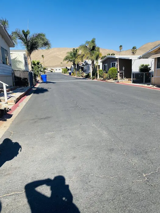Bravo Mobile Home Park Picture 2