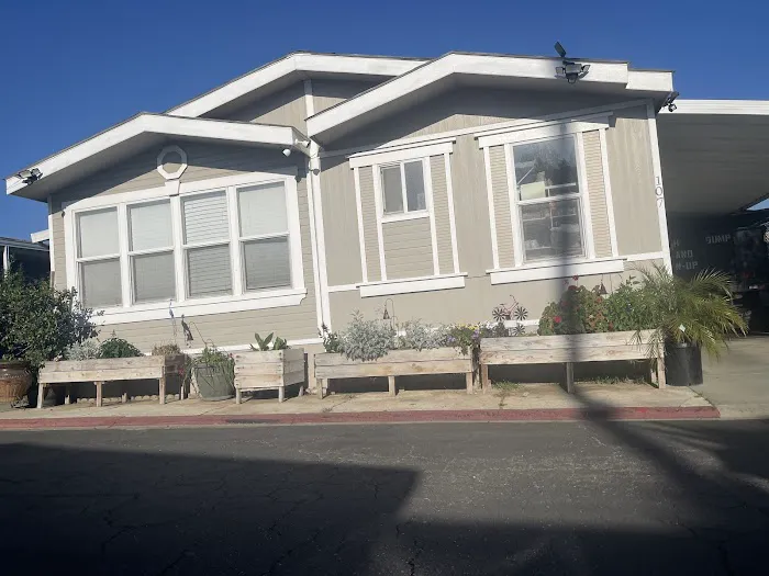 Bravo Mobile Home Park Picture 6