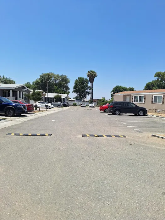 Jurupa hills mobile home park Picture 2