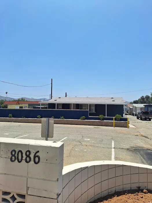 Jurupa hills mobile home park Picture 5