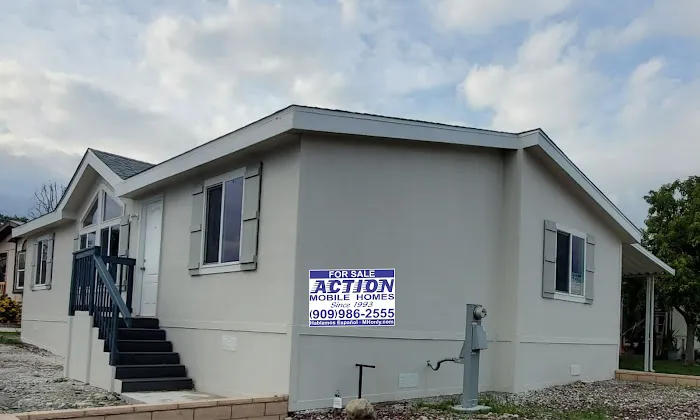 Sycamore Villa Mobile Home Park Picture 3