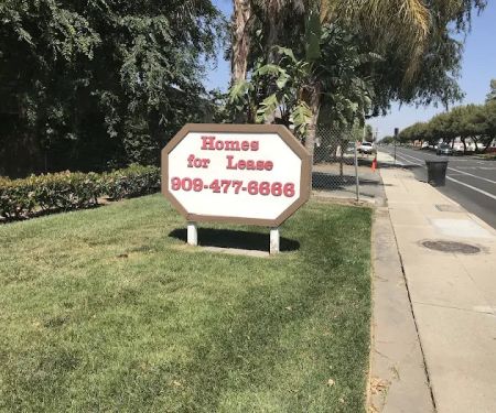 Foothill Mobile Manor