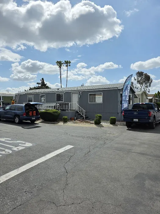 Pines Mobile Home Park Picture 4