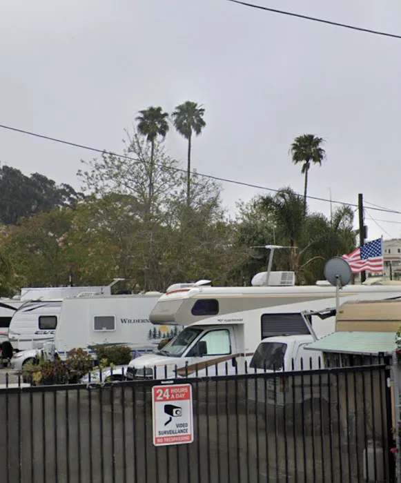 Avenue Trailer Town Picture 5