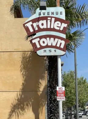 Avenue Trailer Town Picture 8