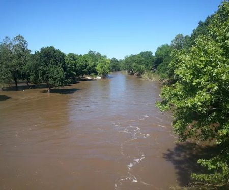 Zan's Creekside Campground
