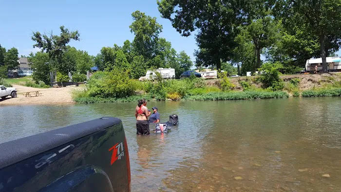 Zan's Creekside Campground Picture 6