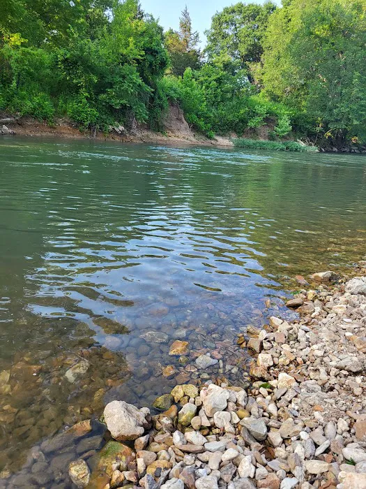 Zan's Creekside Campground Picture 9