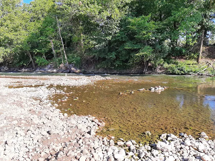 Zan's Creekside Campground Picture 8