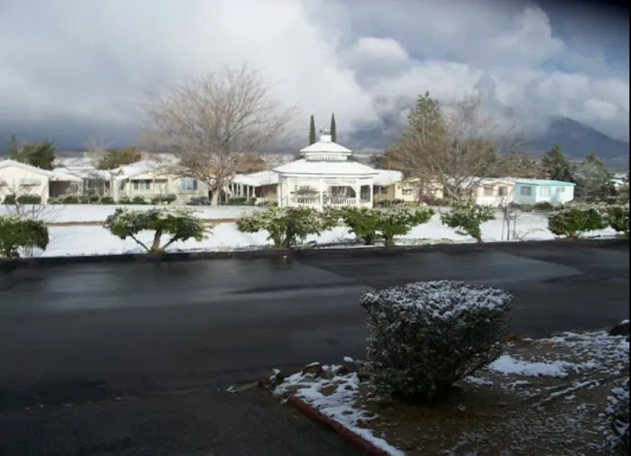 Anza Pines Mobile Home Park Picture 2