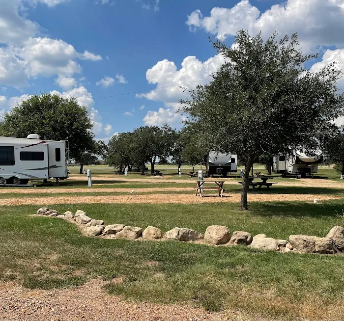Rollin Inn RV Park Picture 2