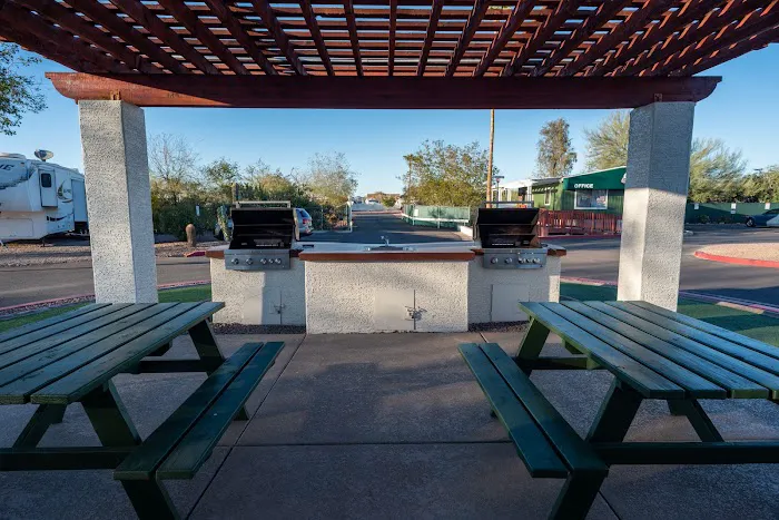 Desert's Edge RV Park Picture 5